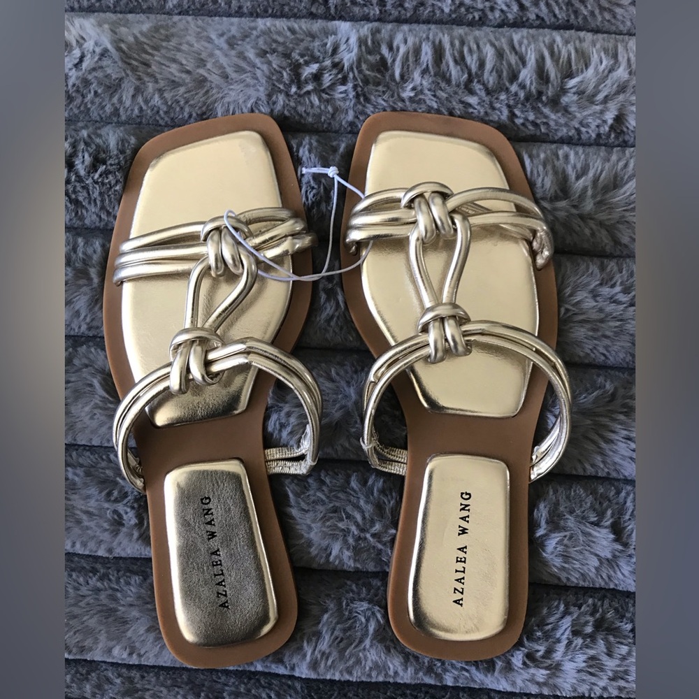 NEW Azalea Wang Gold Sandals